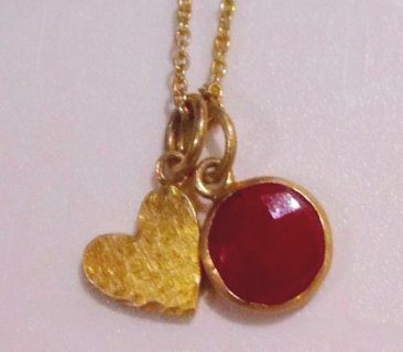 Beaten heart gold necklace