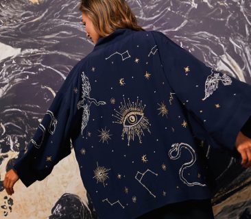 Cosmos Embroidered Short Kimono